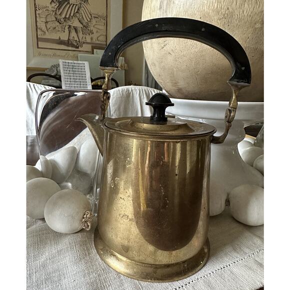 Vintage Brass Tea Pot Kettle Wood Handle Lid Attached, Flaw With The Handle - Picture 4 of 16